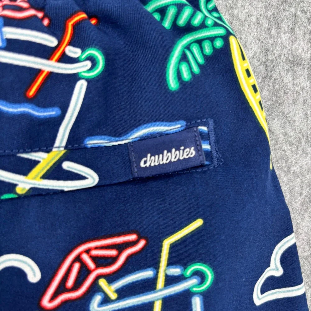 Chubbies Mens Navy Neon Flamingo Palm Tree Swim Trunks Shorts 5.5 Inch Inseam MD